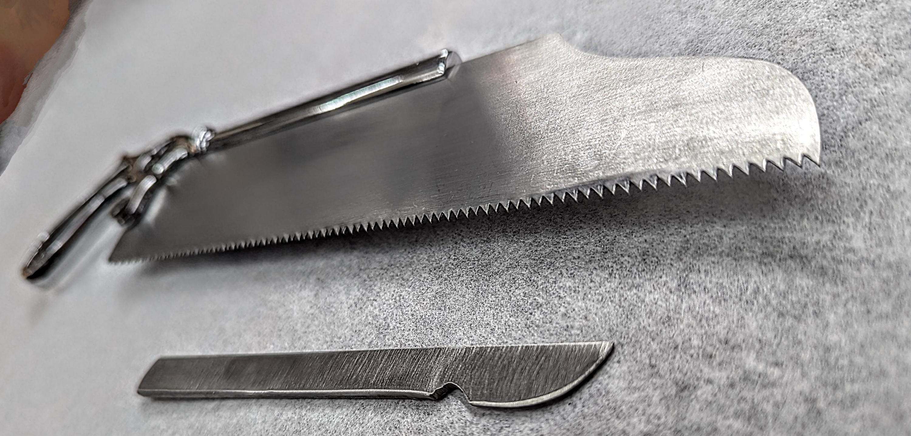 Bloody or Clean Metal Bonesaw
